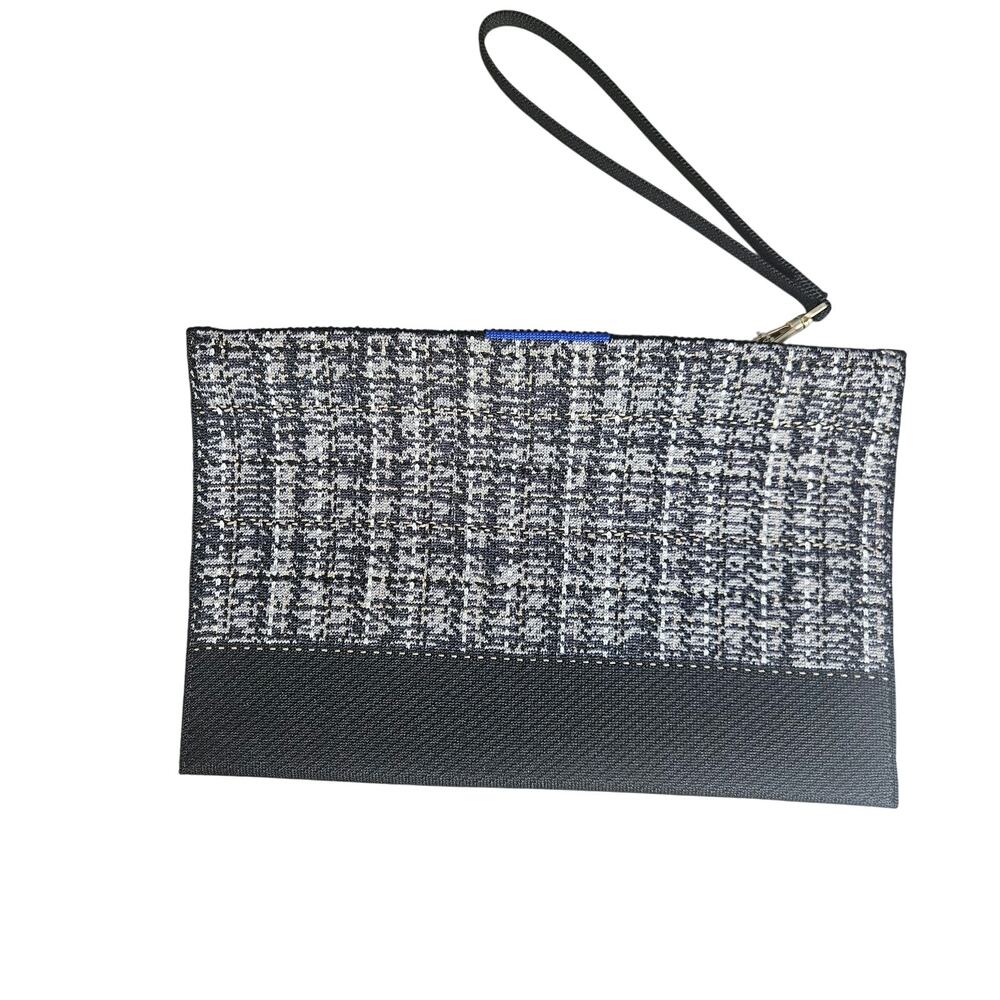 Rothy The Wristlet In Midnight Tweed
